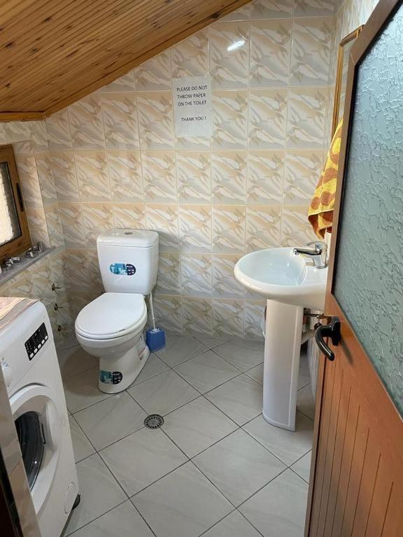 שקודר Happy Corner Guest House מראה חיצוני תמונה