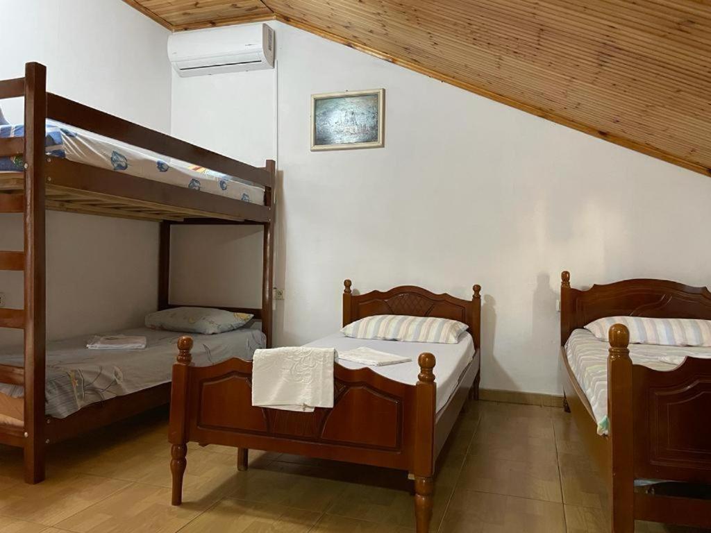 שקודר Happy Corner Guest House מראה חיצוני תמונה