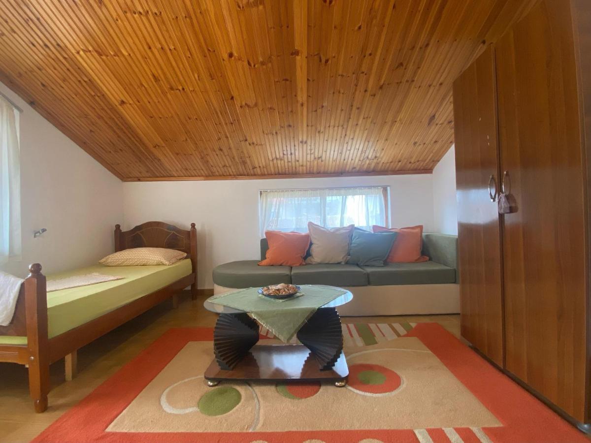 שקודר Happy Corner Guest House מראה חיצוני תמונה