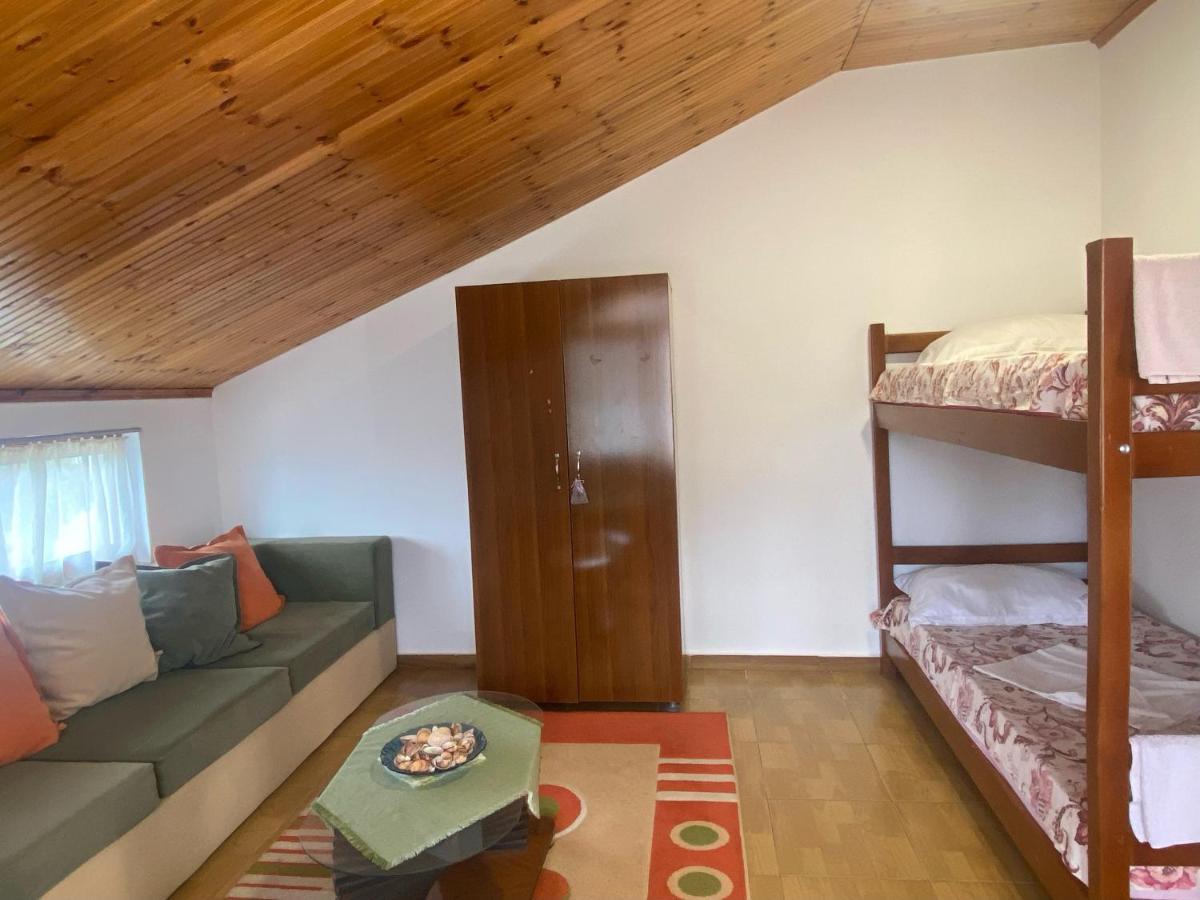 שקודר Happy Corner Guest House מראה חיצוני תמונה