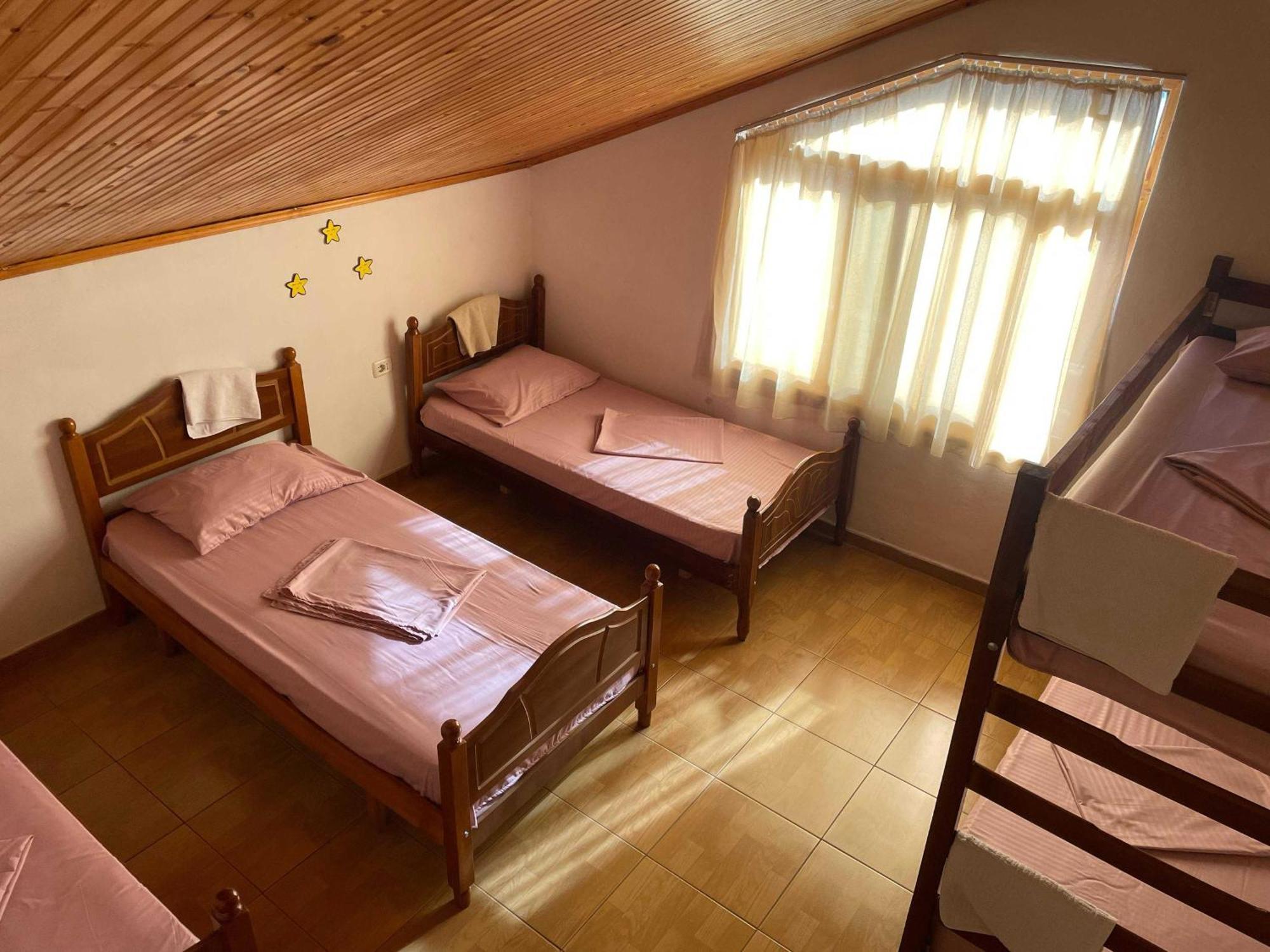 שקודר Happy Corner Guest House מראה חיצוני תמונה