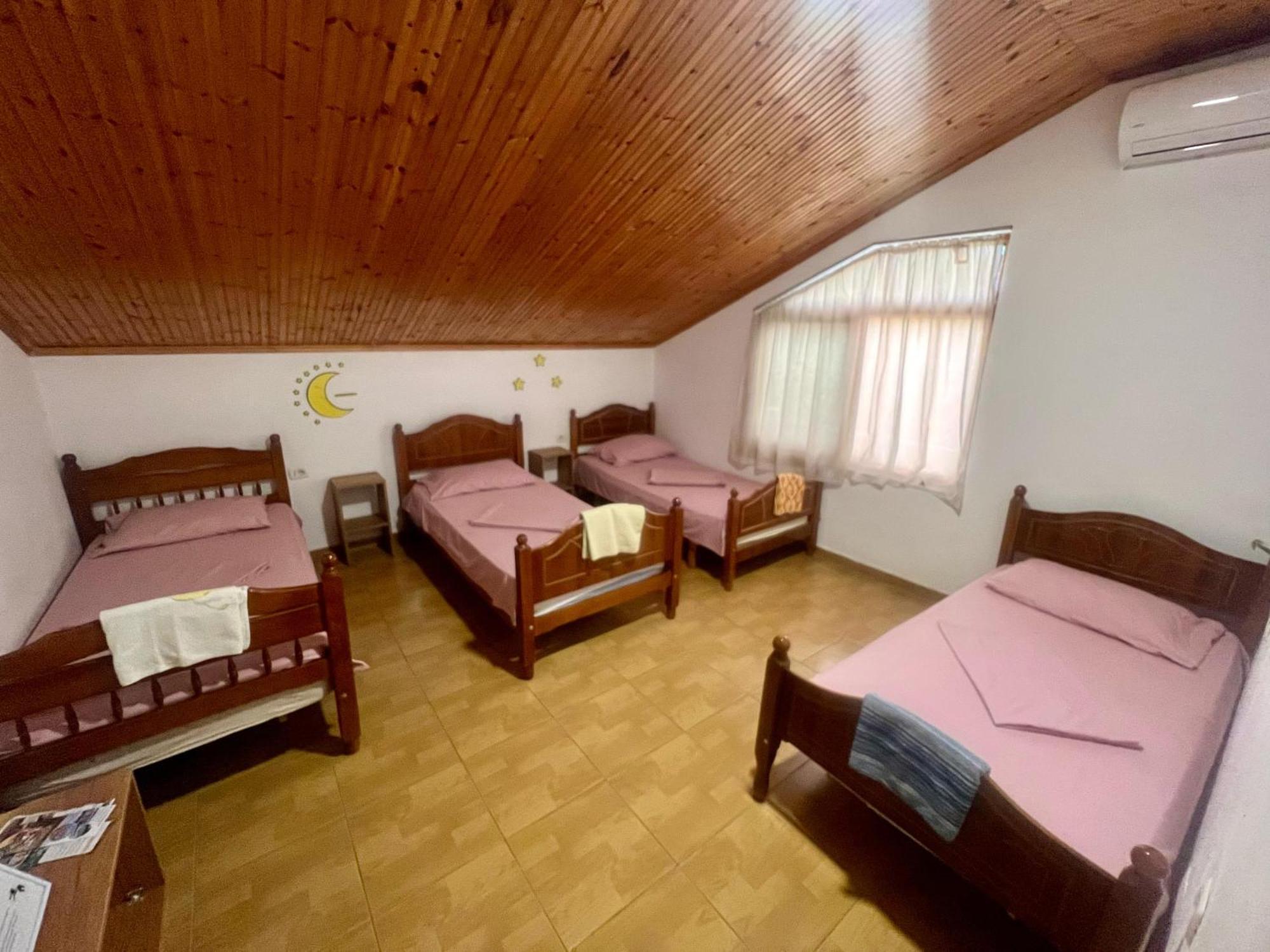 שקודר Happy Corner Guest House מראה חיצוני תמונה