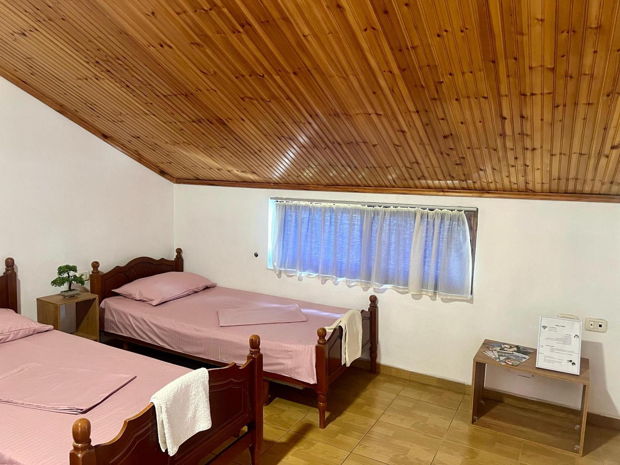 שקודר Happy Corner Guest House מראה חיצוני תמונה