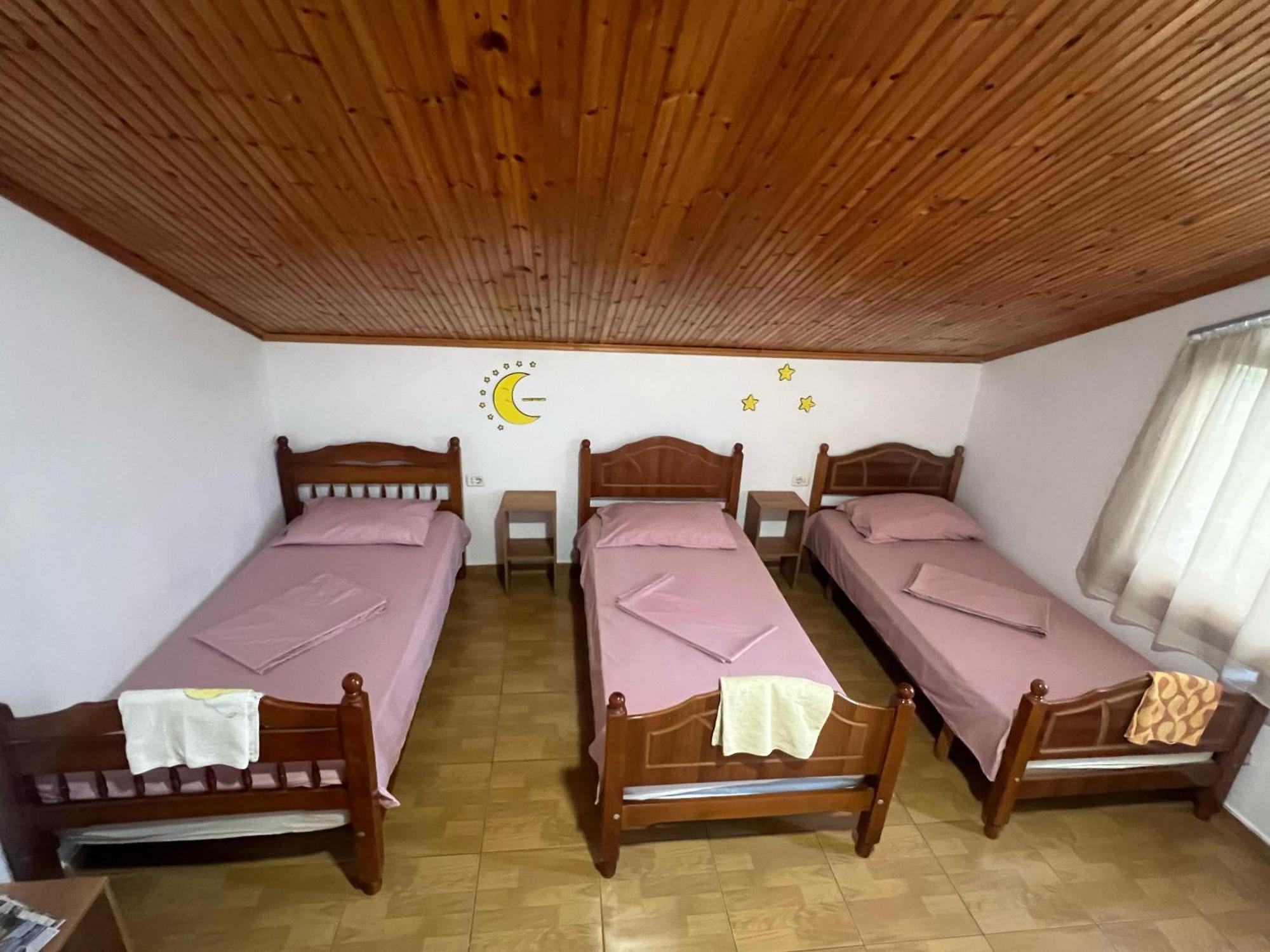 שקודר Happy Corner Guest House מראה חיצוני תמונה