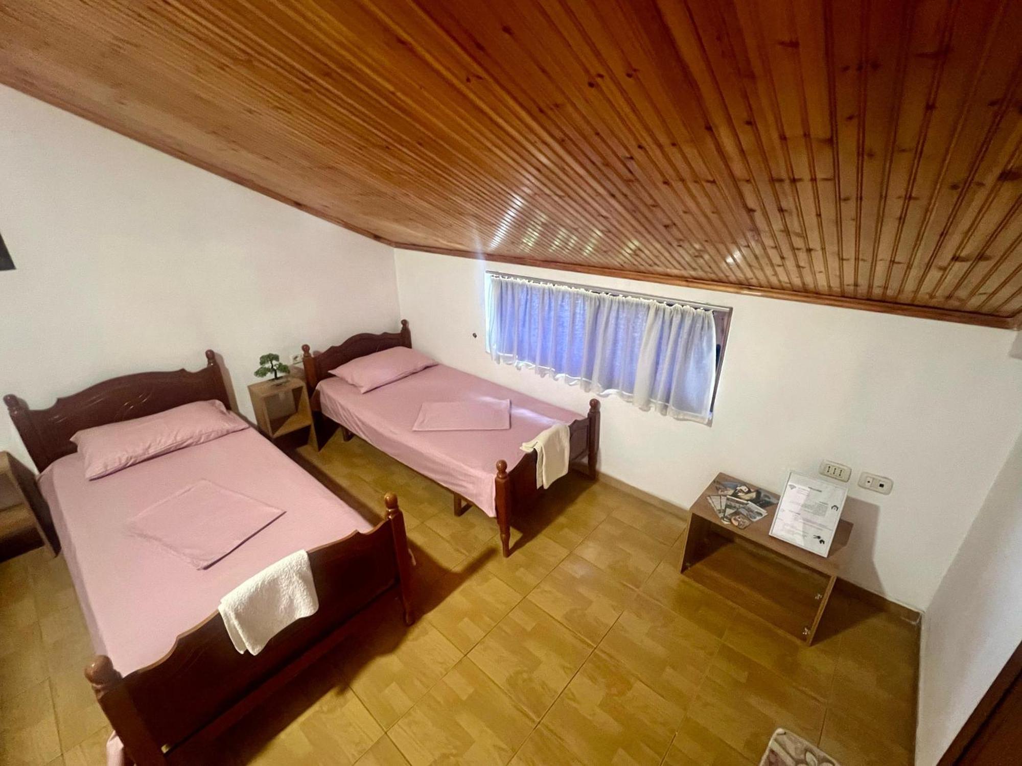 שקודר Happy Corner Guest House מראה חיצוני תמונה